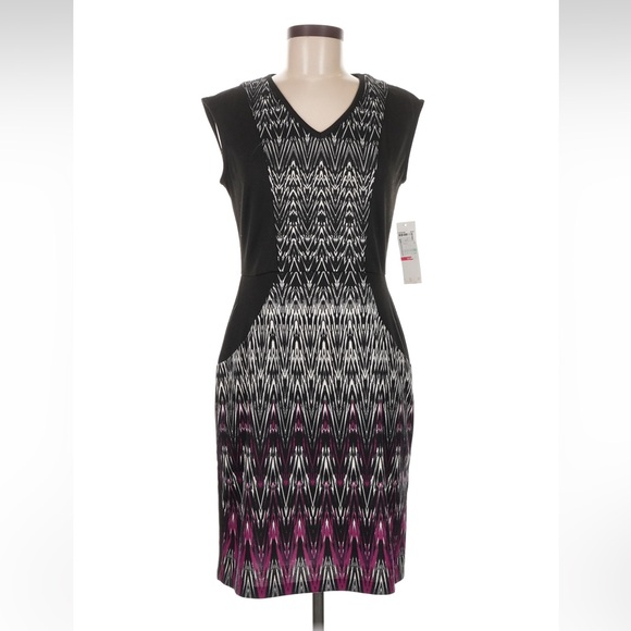 Maggy London Dresses & Skirts - NWT Maggy  London Black and White Geometric Midi Dress